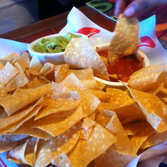 Photo taken at Chili&#39;s Grill &amp; Bar by ash on 5/6/2012