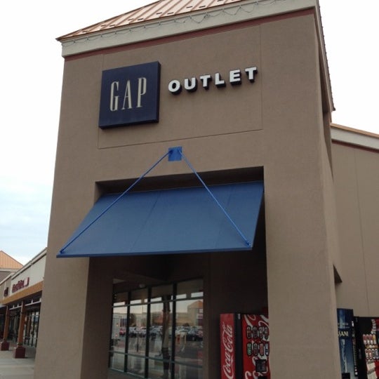 Gap Factory Store - 4 tips from 848 visitors