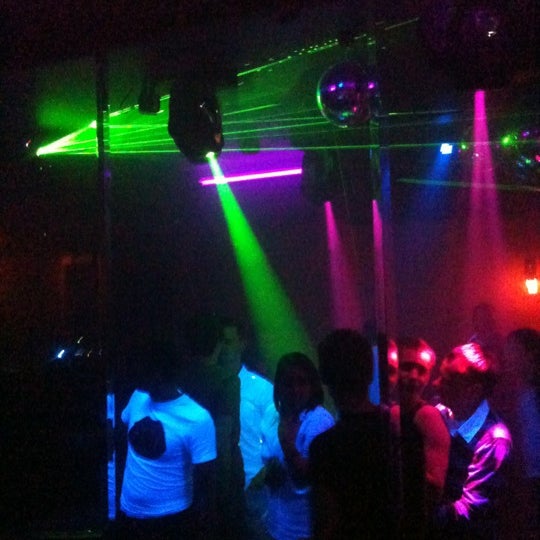 รูปภาพถ่ายที่ SOHO CLUB โดย A. B. เมื่อ 2/24/2012