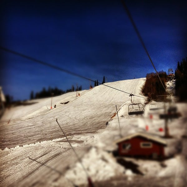 Das Foto wurde bei Kläppen Ski Resort von Martin C. am 3/25/2012 aufgenommen
