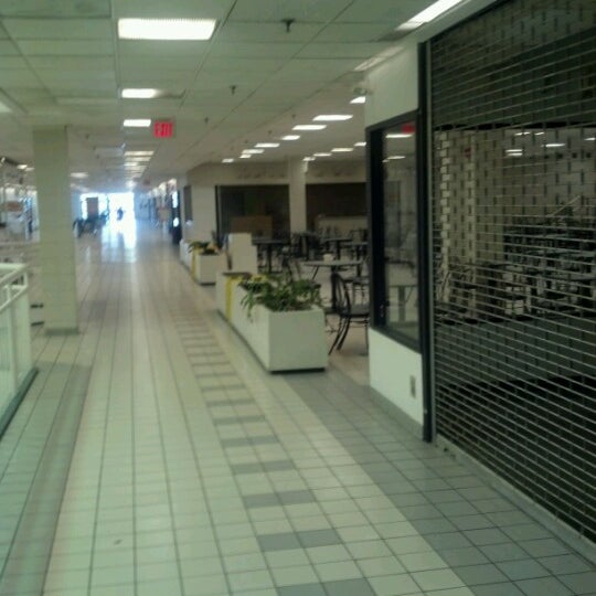 outlets in secaucus nj