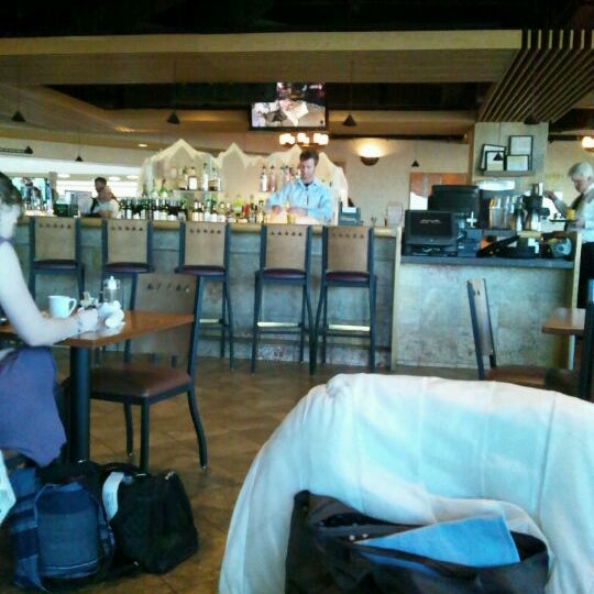 Lefty's Front Range Grille Denver International Airport Concourse C