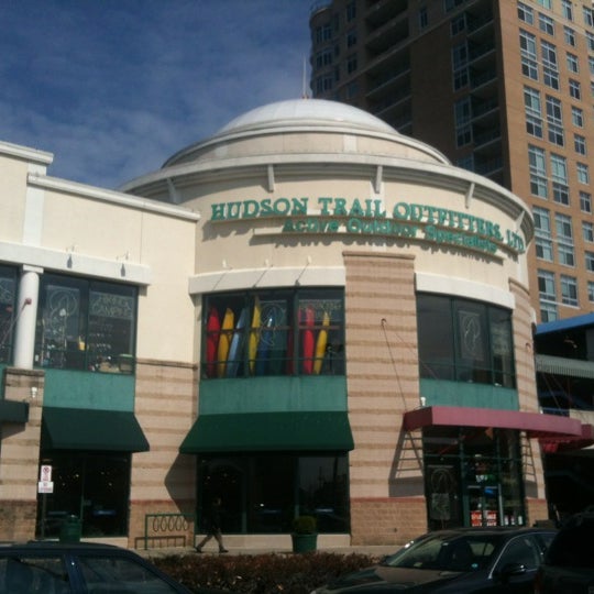 Hudson Trail Outfitters (HTO) 4 tips from 397 visitors