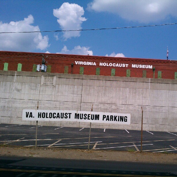 รูปภาพถ่ายที่ Virginia Holocaust Museum โดย Joe W. เมื่อ 8/23/2012