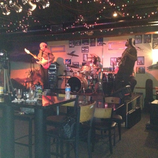 8/29/2012 tarihinde Jamie K.ziyaretçi tarafından Fishtales On 33rd Bar &amp; Grill'de çekilen fotoğraf