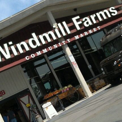 4/6/2012 tarihinde Rachelle S.ziyaretçi tarafından Windmill Farms'de çekilen fotoğraf