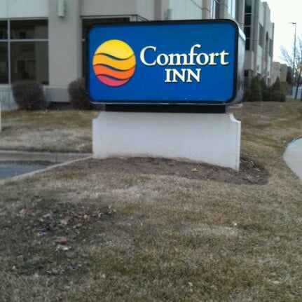 Foto scattata a Comfort Inn da Dave S. il 2/21/2012