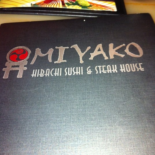 Photo prise au Miyako Hibachi Sushi &amp; Steakhouse par Jonetta L. le2/10/2012