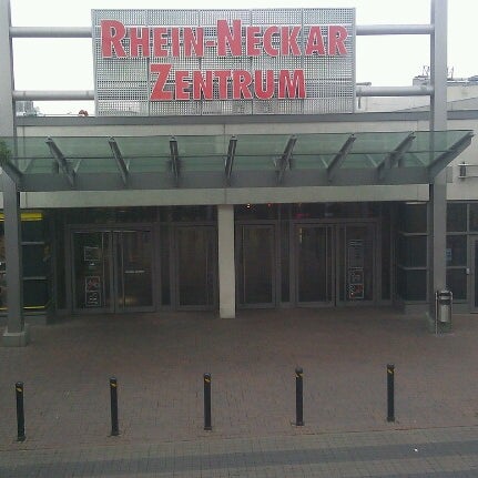 7/3/2012 tarihinde Tino S.ziyaretçi tarafından Rhein Neckar Zentrum'de çekilen fotoğraf