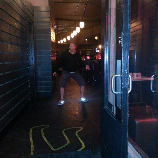 7/27/2012 tarihinde Dwiddy M.ziyaretçi tarafından Crime Scene Bar'de çekilen fotoğraf