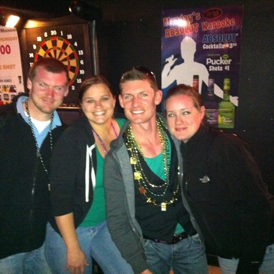 Foto tomada en Just John&#39;s Nightclub  por Greg S. el 2/19/2012