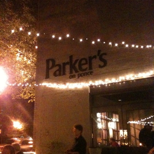รูปภาพถ่ายที่ Parker&#39;s on Ponce โดย Joe S. เมื่อ 4/22/2012