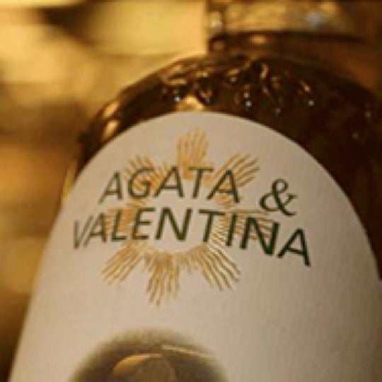 Foto tirada no(a) Agata &amp; Valentina UES Market por Princess Abigail B. em 5/28/2012