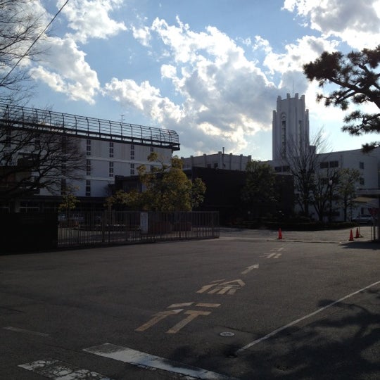 Photos A 法政大学第二中 高等学校 Lycee A 中原区