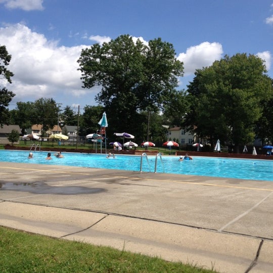 Maywood Pool Swimming Pool