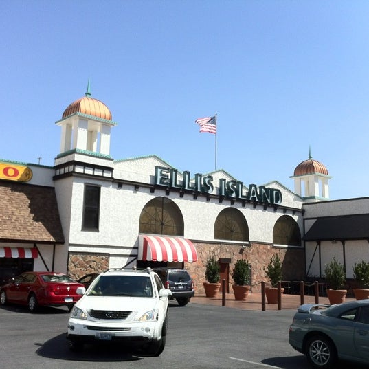 ellis island hotel restaurant