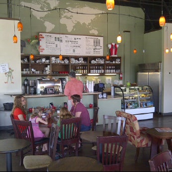 Das Foto wurde bei RedEye Coffee Midtown von Rod M. am 7/14/2012 aufgenommen