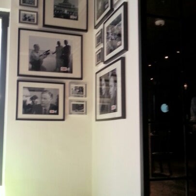 Foto tirada no(a) The News Room Diner por Soony T. em 9/8/2012