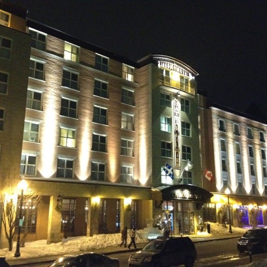 รูปภาพถ่ายที่ Hôtel Château Laurier โดย Daniel P. เมื่อ 2/22/2012