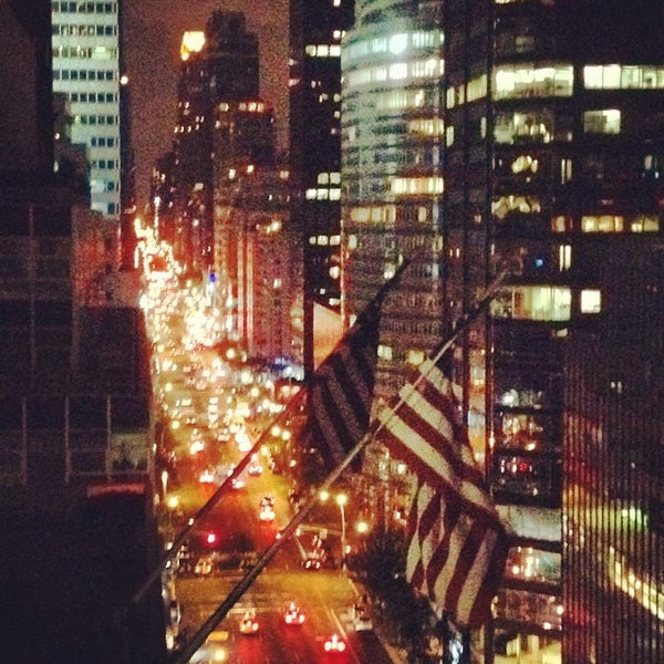 Foto tirada no(a) The Fifty Sonesta Select New York por Katy A. em 8/12/2012