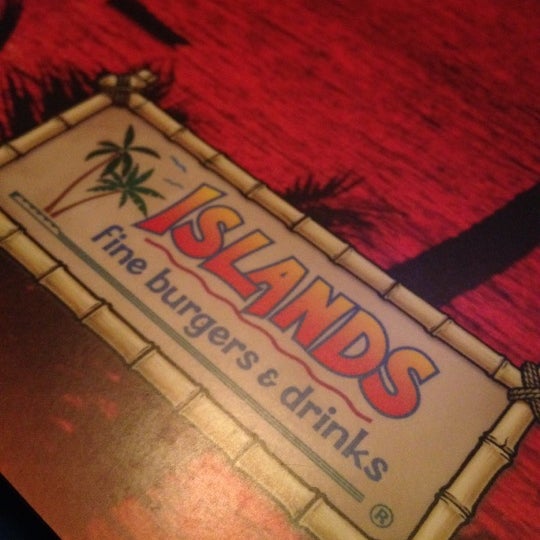 Foto tirada no(a) Islands Restaurant por Santos T. em 6/13/2012