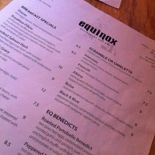 Foto scattata a Equinox Restaurant &amp; Bar da Jaime L. il 3/11/2012