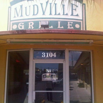 Foto tomada en Mudville Grille  por Bryen G. el 3/16/2012
