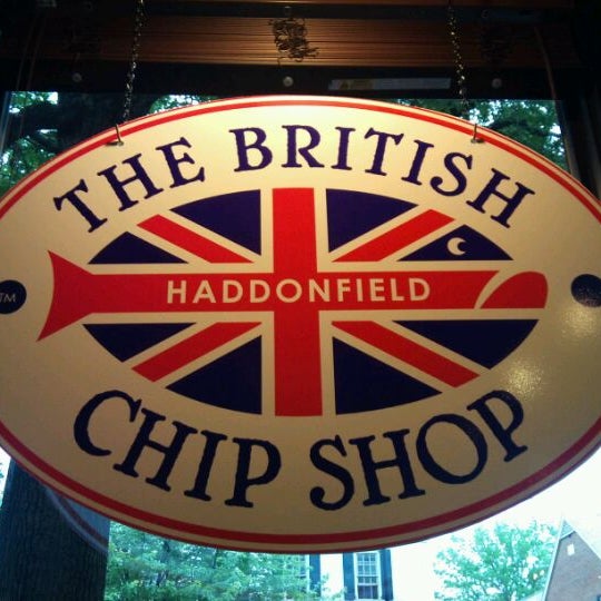 Снимок сделан в The British Chip Shop пользователем Isaac K. 5/9/2012