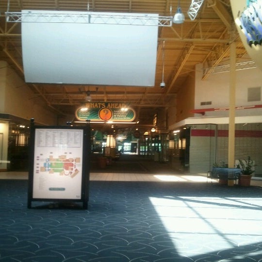 6/8/2012에 Viktoria F.님이 The Great Mall of the Great Plains에서 찍은 사진