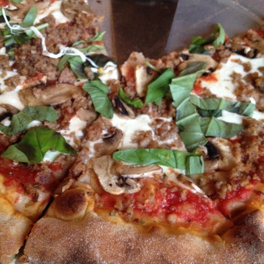 Photos at Nick's Pizza 95 tips from 2058 visitors