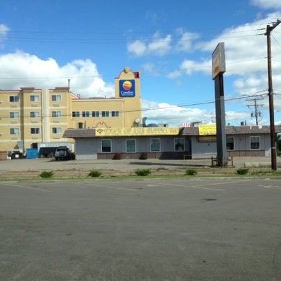 Photos At Comfort Inn Suites 22 Dracup Avenue