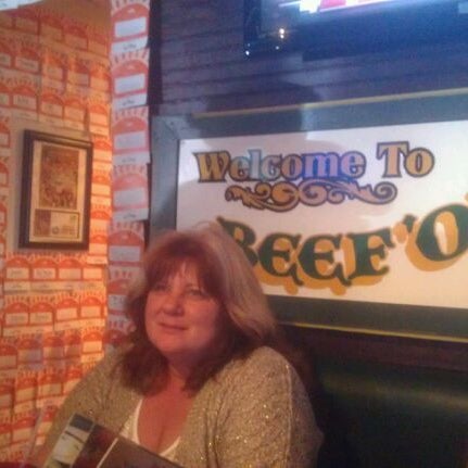 Photo taken at Beef &#39;O&#39; Brady&#39;s by Michael A. on 3/1/2012