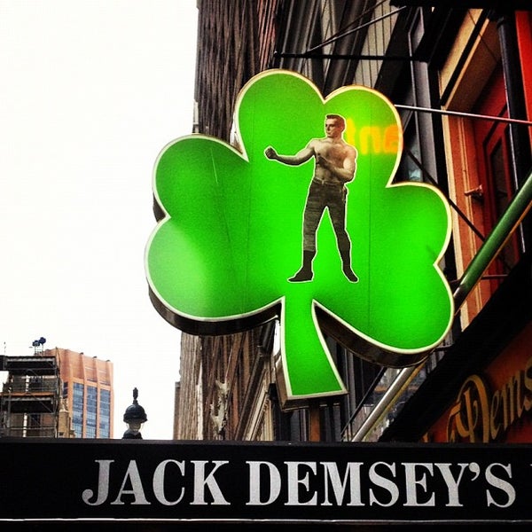 รูปภาพถ่ายที่ Jack Demsey&#39;s โดย Cris H. เมื่อ 3/2/2012