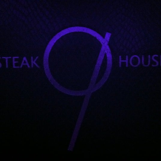 Photo taken at N9NE Steakhouse Las Vegas by Karol on 4/19/2012