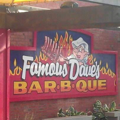 Photo taken at Famous Dave&#39;s by Alexander R. on 8/9/2012