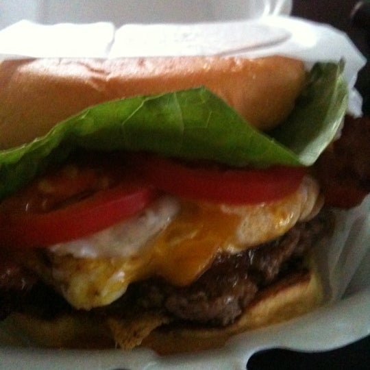 Foto diambil di Milk Burger oleh Carolyn B. pada 2/25/2012