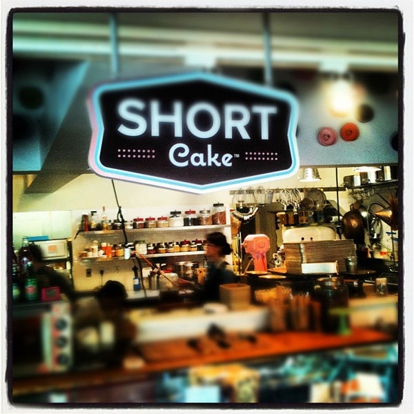 Photo taken at Short Cake by Jordan E. on 4/26/2012