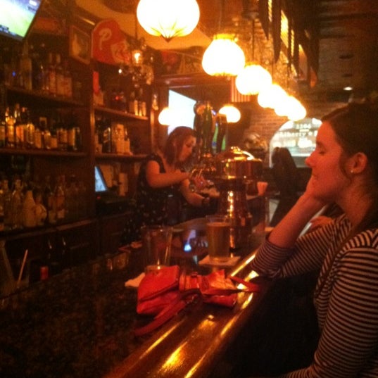 Photo prise au Liberty Bar &amp; Grill par Will T. le8/22/2012