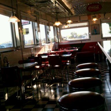Foto tirada no(a) Moe&#39;s Diner por Greg A. em 7/11/2012