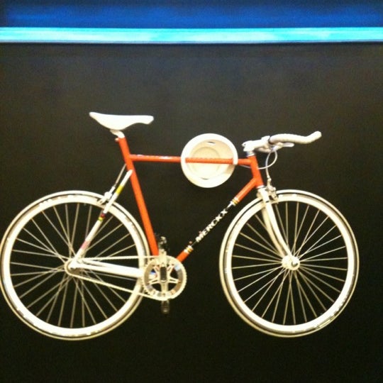รูปภาพถ่ายที่ Bike Project Antwerp โดย Mark G. เมื่อ 3/3/2012