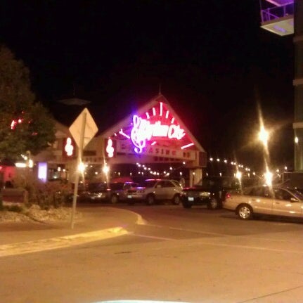 8/21/2012 tarihinde Sandi M.ziyaretçi tarafından Rhythm City Casino'de çekilen fotoğraf