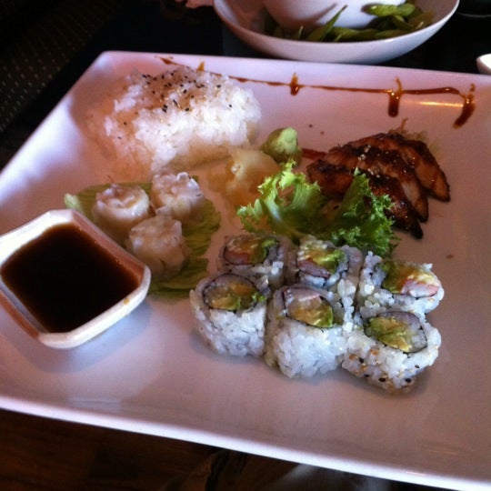 The teriyaki eel bento box lunch special is amazing!