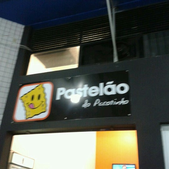 Photo taken at Pastelão do Pacotinho by Andreia C. on 8/9/2012