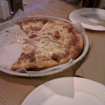 Снимок сделан в Pizza By Pappas пользователем Melissa M. 2/24/2012