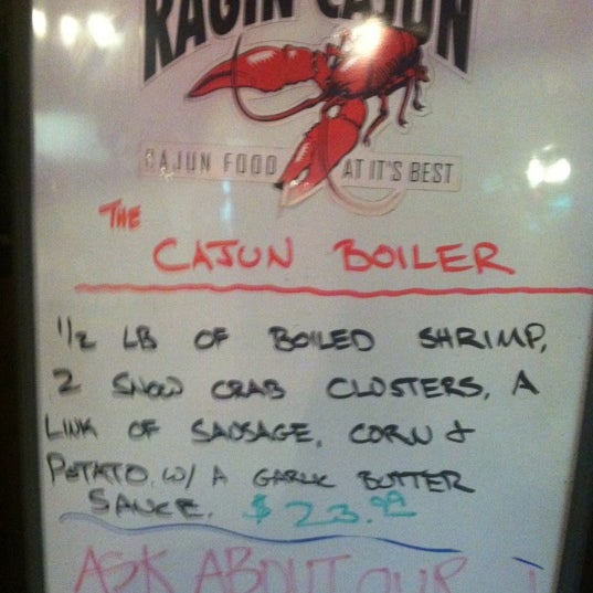 Снимок сделан в Ragin&#39; Cajun Restaurant пользователем Terrance 9/3/2012
