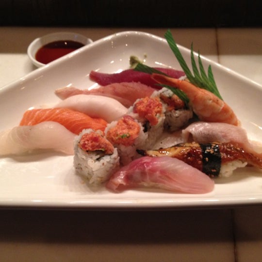 2/29/2012にCarl M.がBonjung Japanese Restaurantで撮った写真