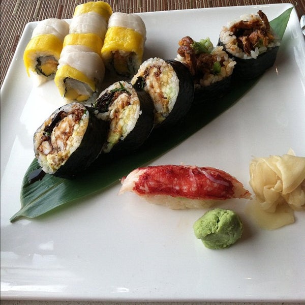 Снимок сделан в SUteiShi Japanese Restaurant пользователем Fatima W. 6/2/2012