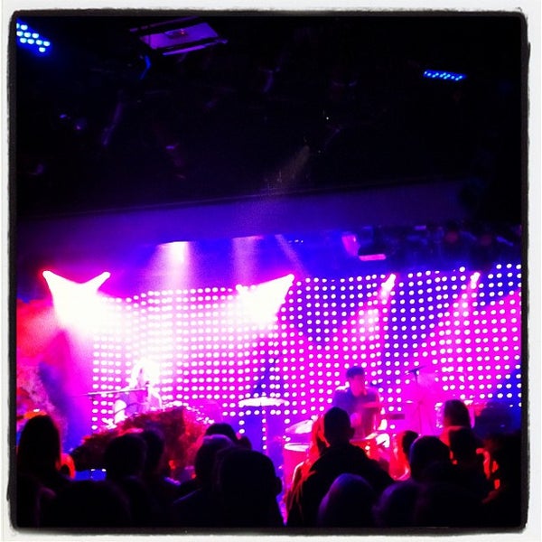 Photo taken at Le Poisson Rouge by Zach L. on 2/18/2012