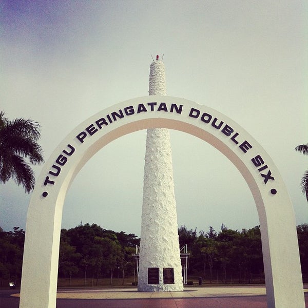 Photos at Double Six Memorial Park - Monument / Landmark in Kota 