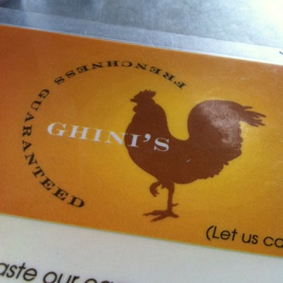 Foto tirada no(a) Ghini&#39;s French Caffe por Ted G. em 8/4/2012
